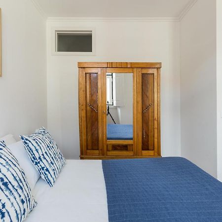 ליסבון White & Blue Vintage Home In Graca מראה חיצוני תמונה