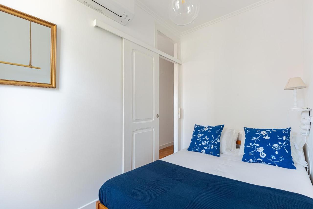 ליסבון White & Blue Vintage Home In Graca מראה חיצוני תמונה