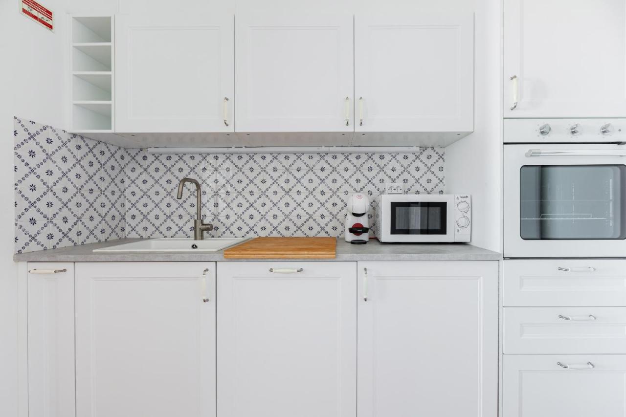 ליסבון White & Blue Vintage Home In Graca מראה חיצוני תמונה