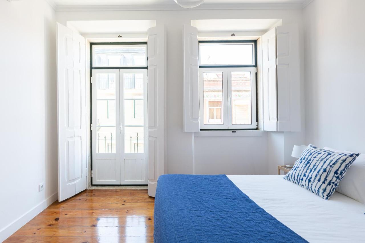 ליסבון White & Blue Vintage Home In Graca מראה חיצוני תמונה
