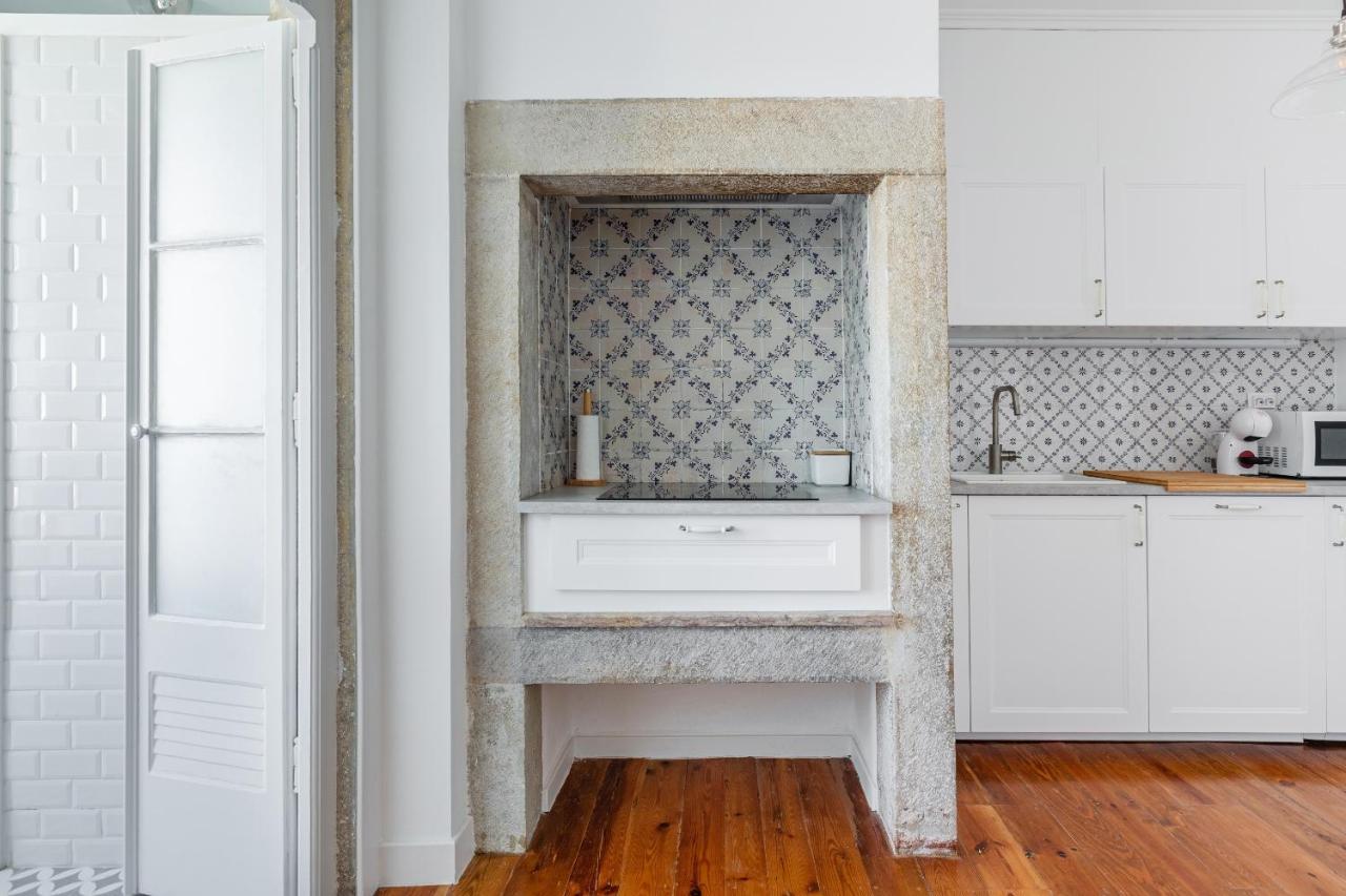 ליסבון White & Blue Vintage Home In Graca מראה חיצוני תמונה