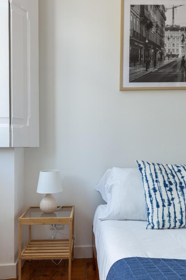 ליסבון White & Blue Vintage Home In Graca מראה חיצוני תמונה