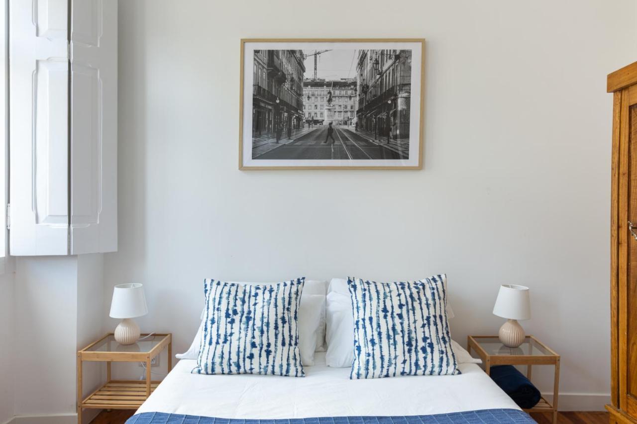 ליסבון White & Blue Vintage Home In Graca מראה חיצוני תמונה
