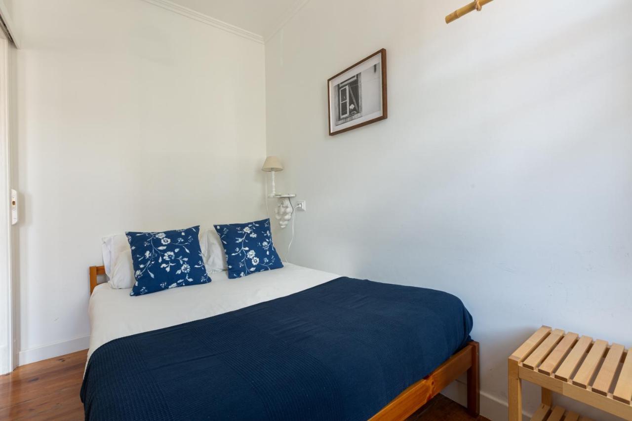 ליסבון White & Blue Vintage Home In Graca מראה חיצוני תמונה