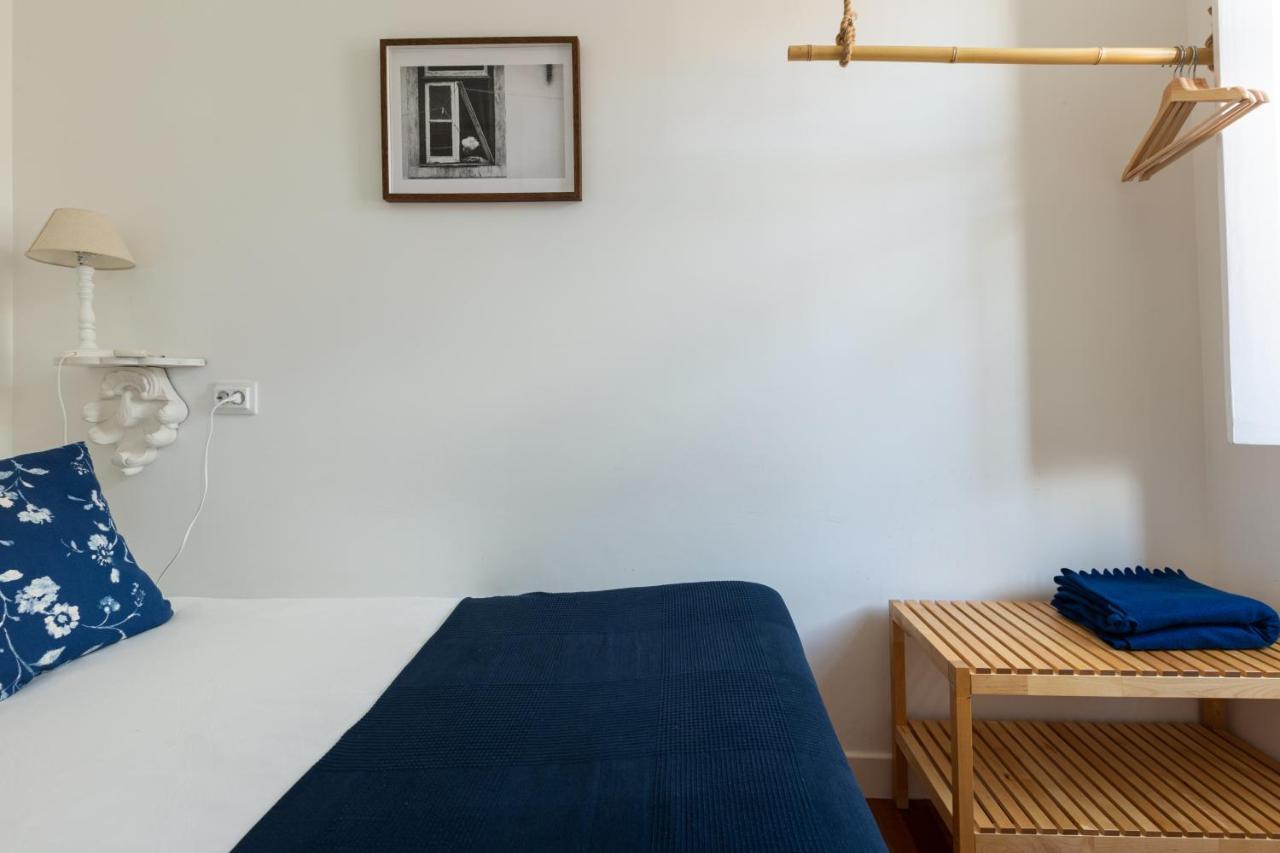 ליסבון White & Blue Vintage Home In Graca מראה חיצוני תמונה